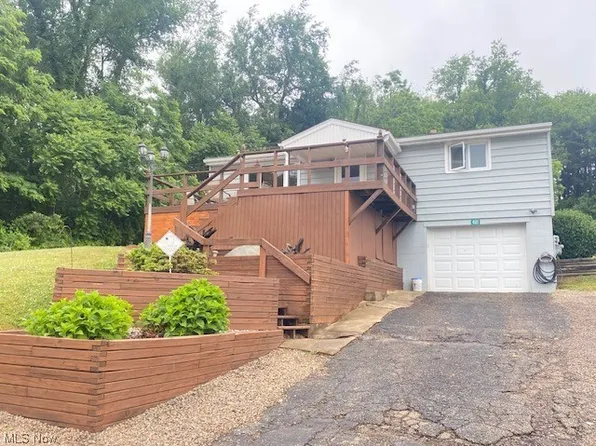 401 Diana Dr, Hopedale, OH 43976