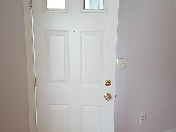 4th image of 121 Wetmore Ave
