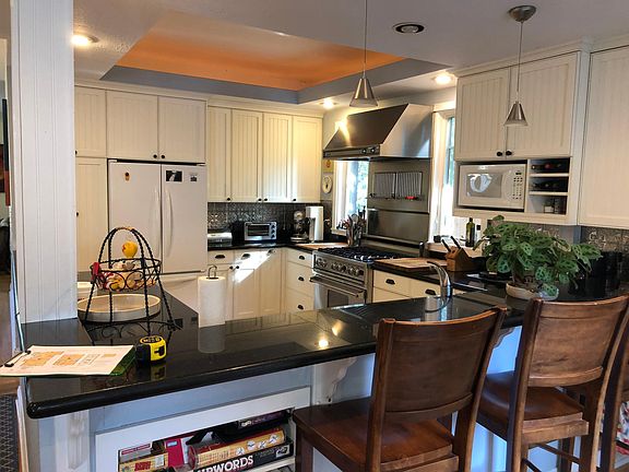 2nd image of 315 Tamalpais Dr