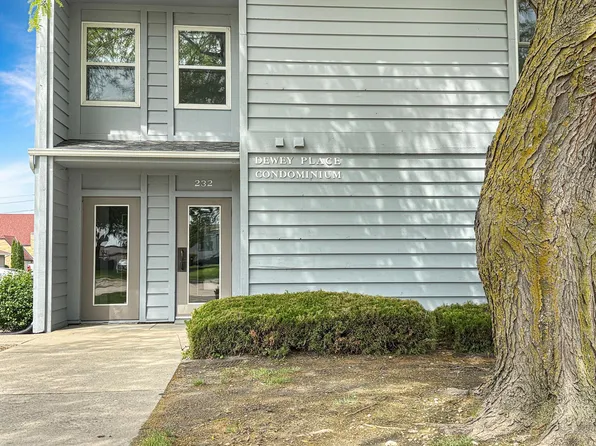 232 S Dewey St APT 108, Fairmont, MN 56031