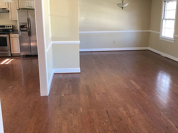 5th image of 121 Fairview Dr