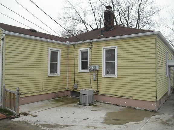 4th image of 572 Mayflower Ave