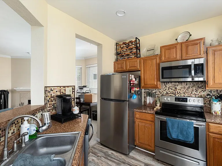 664 Gateway Dr SE #302 — Photo 13