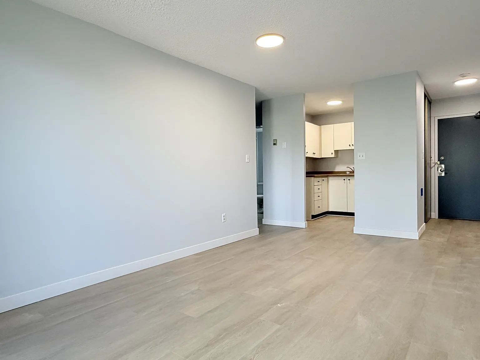 1 bed, $1,332 — Photo 3