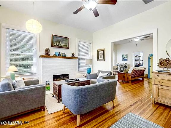 5th image of 2628 GILMORE Street