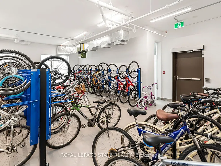 470 Dundas St E #1009 — Photo 41