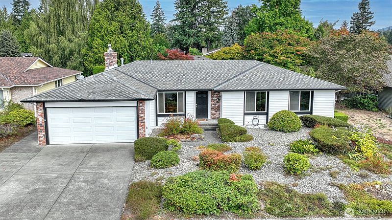 4th image of 15832 SE 169th Place