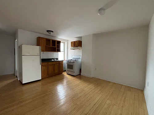 2468 Frankford Ave Photo 1