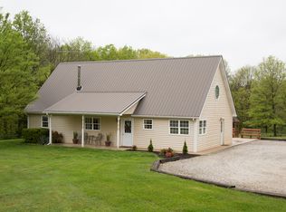 18421 N Barnes Rd, Centralia, MO 65240