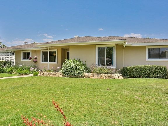 2nd image of 2829 E Sunset Hill Dr