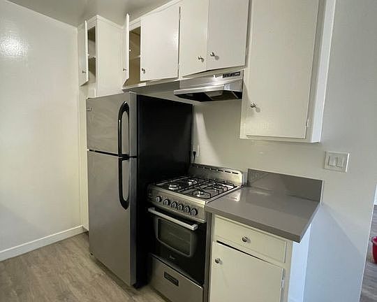 2nd image of 3685 Mentone Ave APT 11