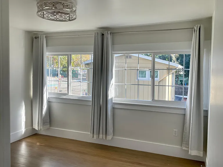 2325 McKinley Ave — Photo 13