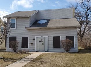 562 Jefferson St, Gary, IN 46402