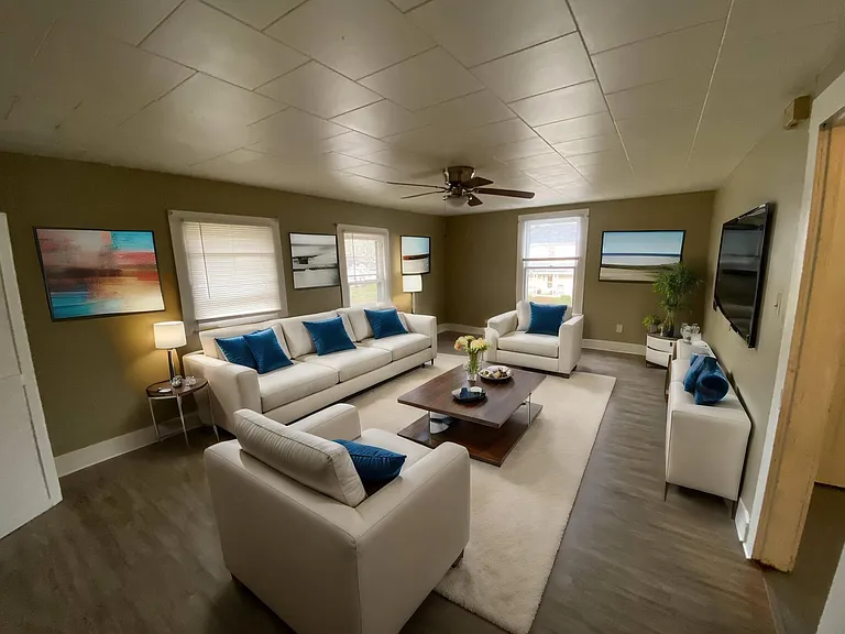 Living/Dining Room