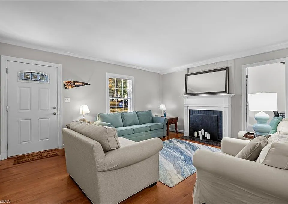 156 Rosedale Cir