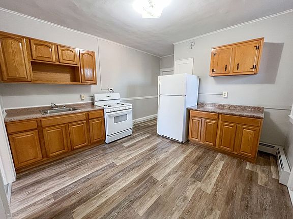 3rd image of 108-110 Clark St #10