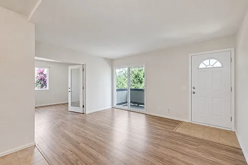 868 E Alvarado St E Photo 1
