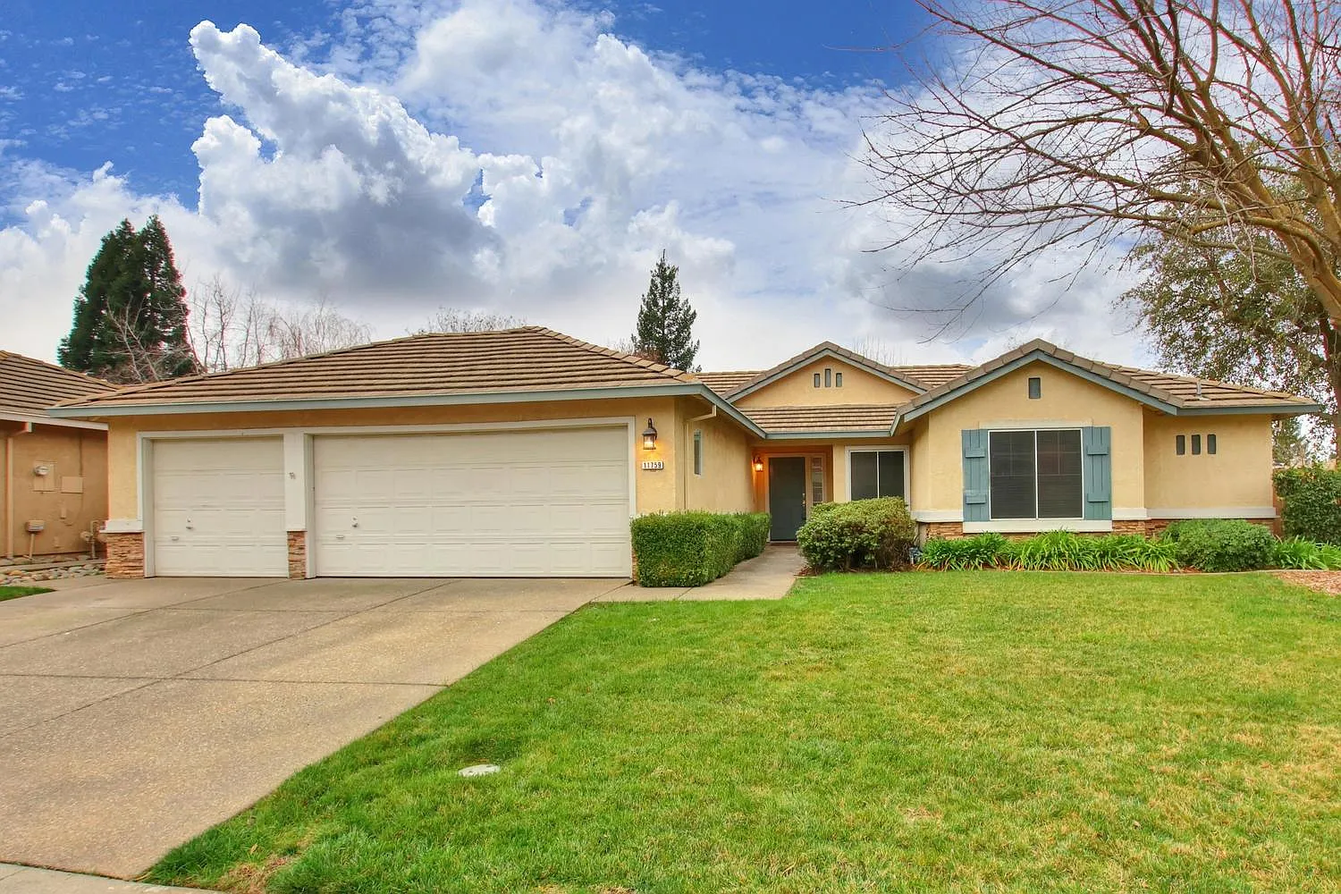 11759 Tenderfoot Dr photo 1