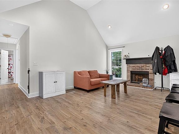 4th image of 4911 Baker Ridge Pl
