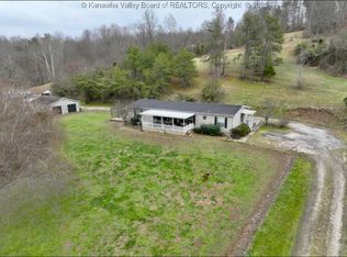 6153 Wood School Rd, Gallipolis Ferry, WV 25515