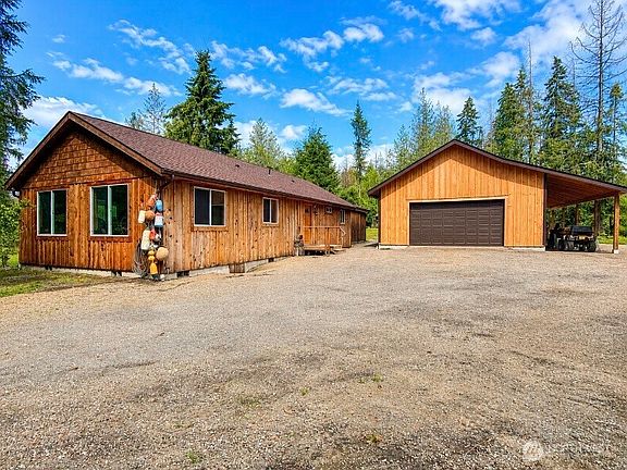 3rd image of 382 Lower Elwha Road