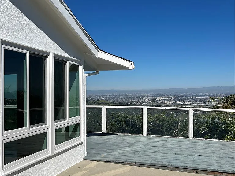 1 Martingale Dr — Photo 3