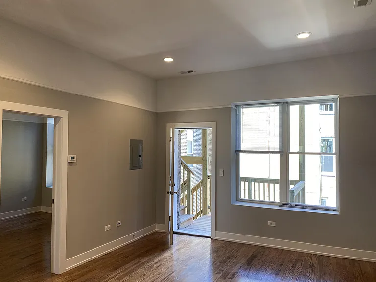 1836 W Augusta Blvd — Photo 24