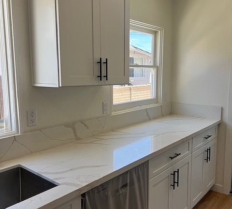 2nd image of 140 W Orange St