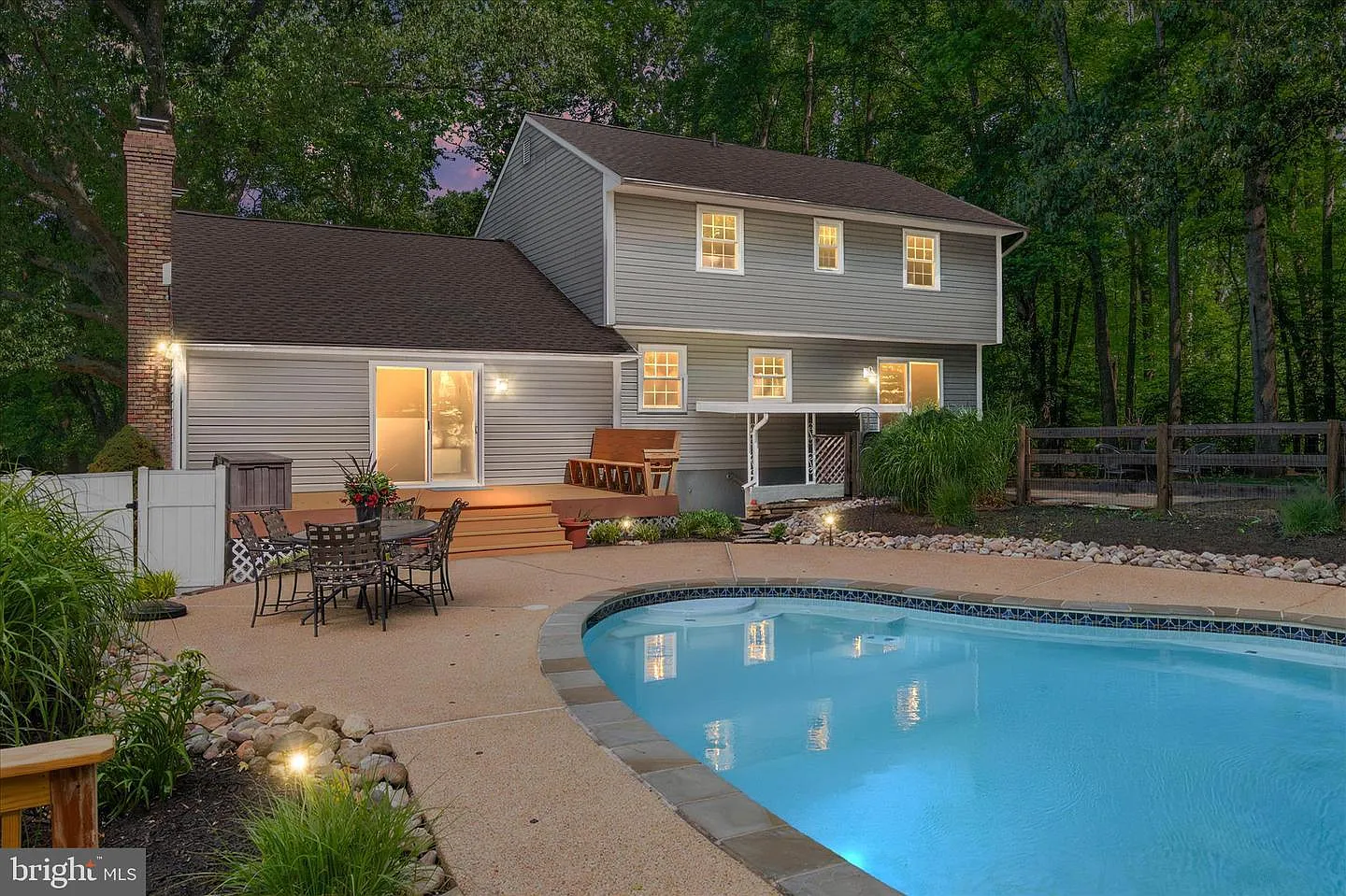 5 bed, 3.5 bath, 2784 sqft, $3,950 — Photo 3