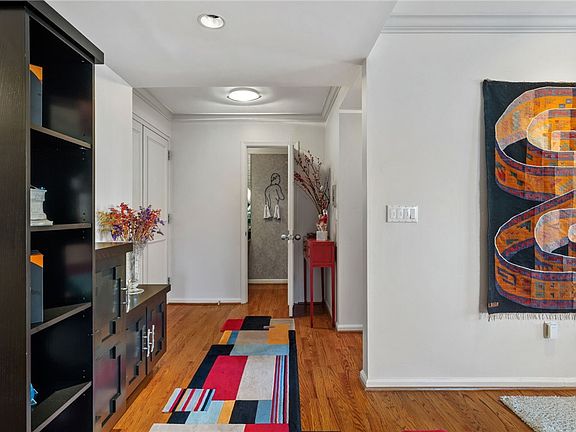 5th image of 220 N Dithridge St APT 1102