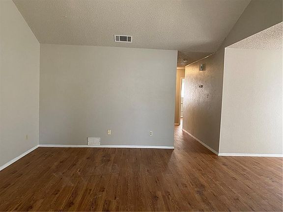 5th image of 6701 Deatonhill Dr #B
