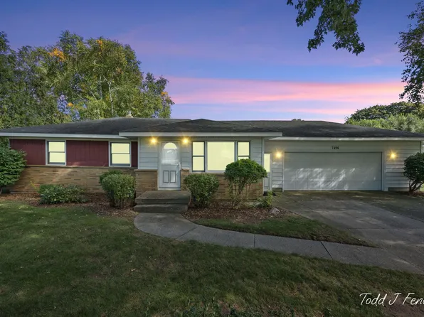 7494 Louise Ave, Jenison, MI 49428