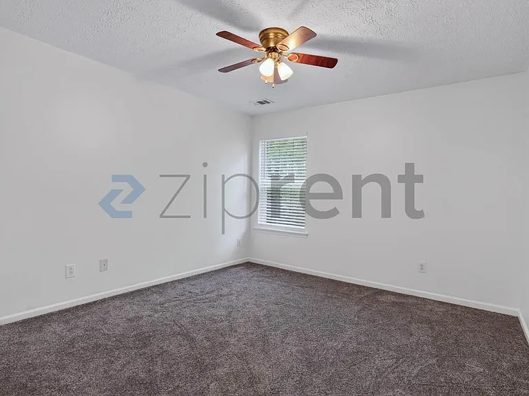 100 Oak Grove Pl — Photo 20