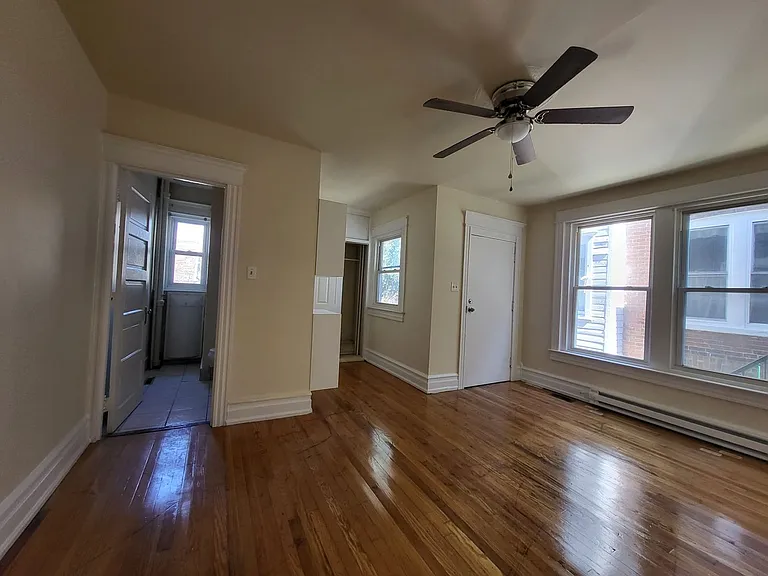 1639 W Turner St — Photo 21