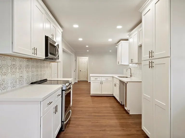 1807 Shadow Bend Dr — Photo 8