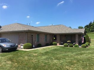6253 Highview Dr, Rostraver Township, PA 15012