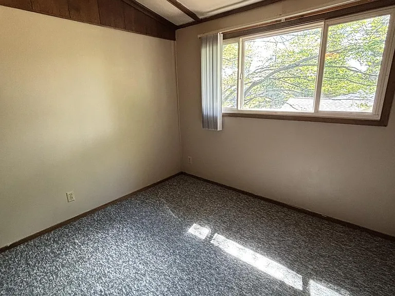1202 S 12th Ave #4 — Photo 5
