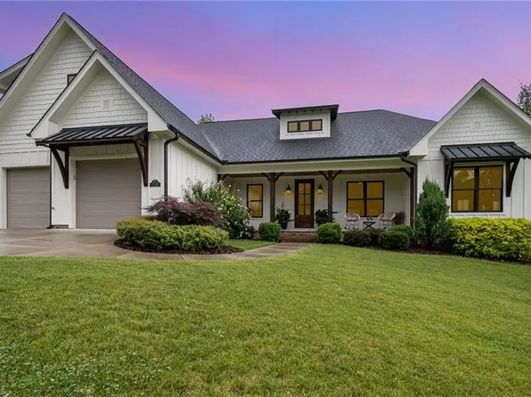 2519 Rivers Edge Rd, Summerfield, NC 27358