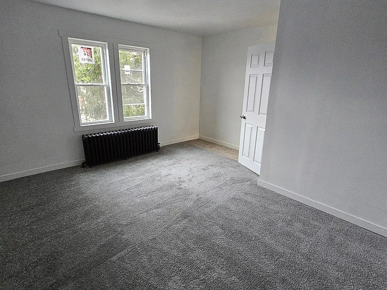 636 Lillian St — Photo 32