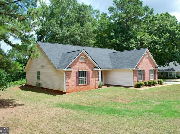 110 Emerald Ln, Hampton, GA 30228