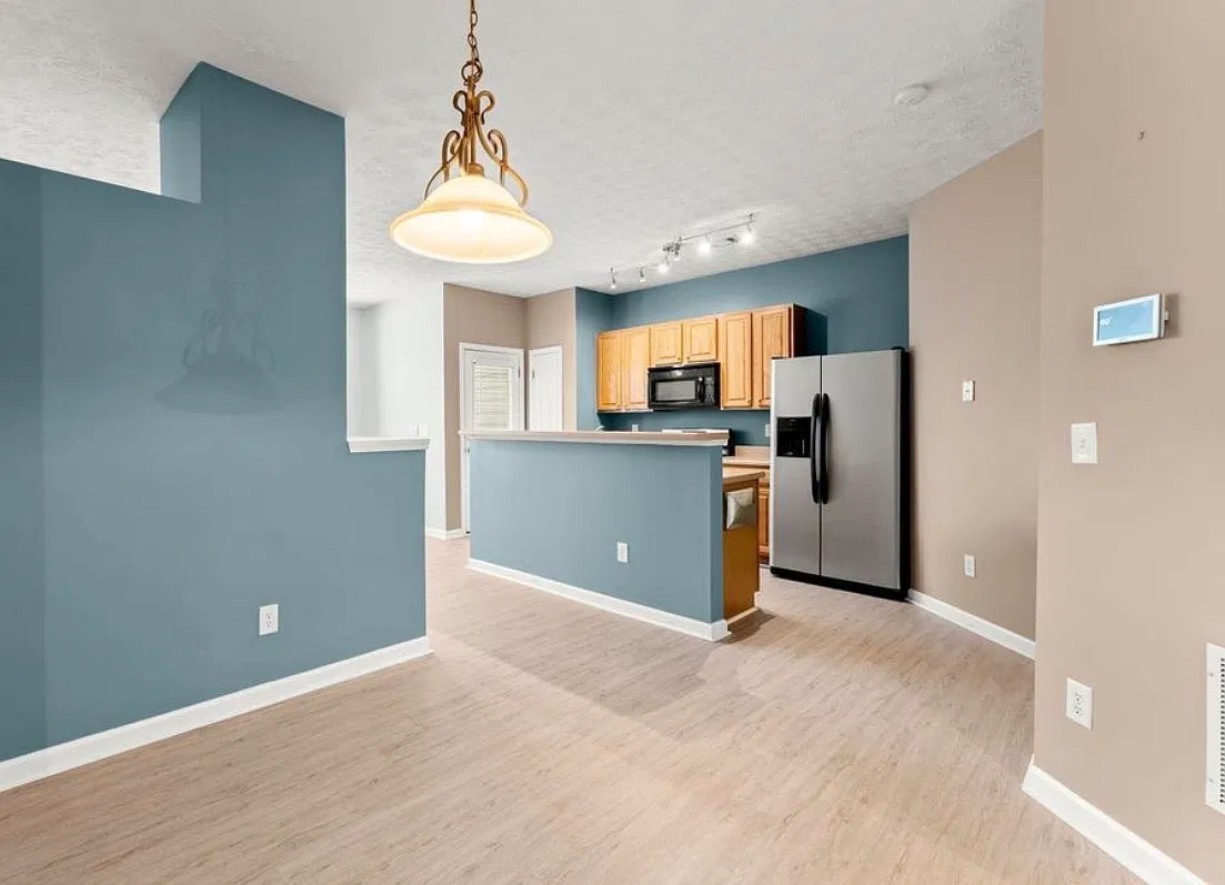 3 bed, 2.5 bath, 1510 sqft, $2,050 — Photo 4