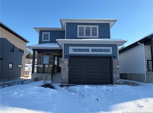 205 Highpoint Blvd, Fredericton, NB E3B5E1