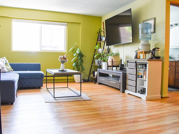 Living room 2