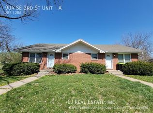 904 SE 3rd Ter #A, Lees Summit, MO 64063