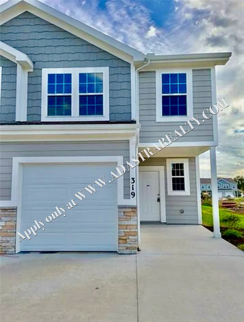 Nice 3 Bed 3 Bath Townhome in Louisburg-Available NOW!! — Photo 1