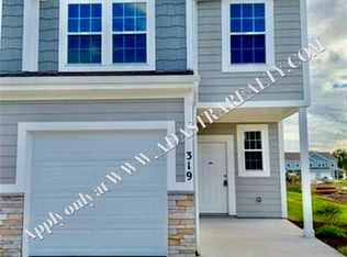 315 N 6th Ter, Louisburg, KS 66053