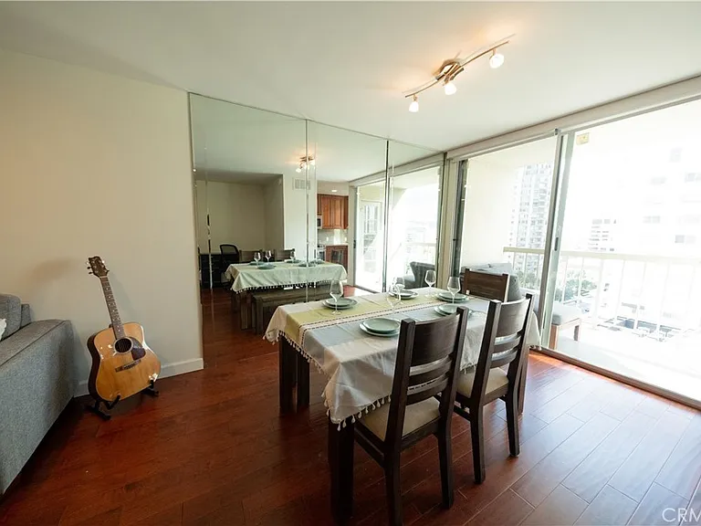 10751 Wilshire Blvd #1405 — Photo 8