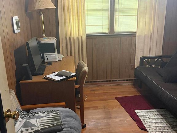 3rd image of 5940 Hayes Pl