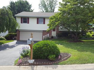 3035 Todd Ln, Lancaster, PA