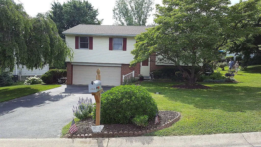 3035 Todd Ln photo 1